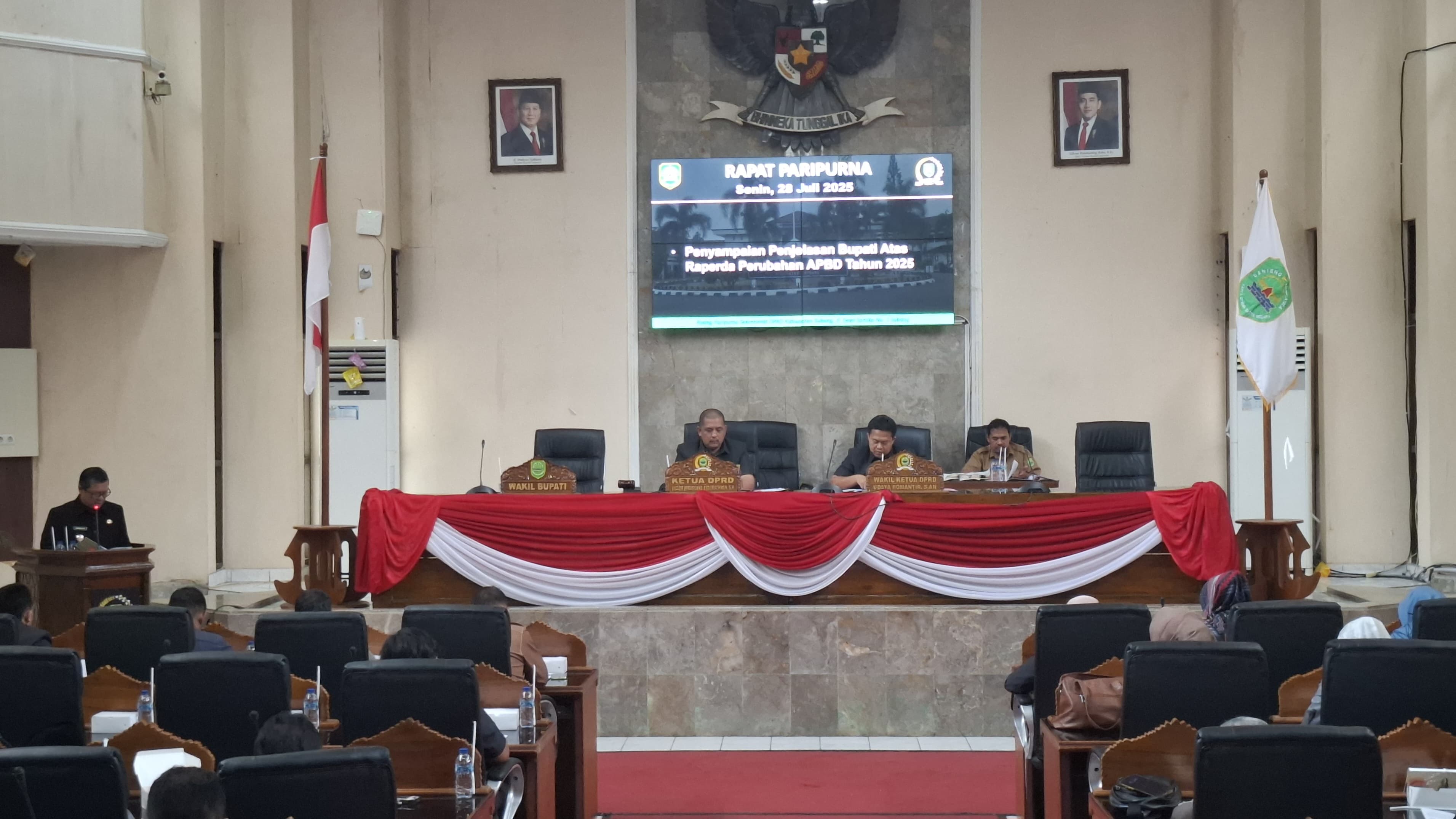 Wakil Bupati Sampaikan Penjelasan atas Raperda Tentang Perubahan APBD Tahun Anggaran 2025